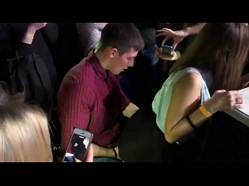 ❤️ Tinuod nga sekso sa usa ka nightclub sa Russia. Ang 18-anyos nga Ruso nga babaye sa anus ug puwerta nakighilawas sa usa ka nightclub ❤❌ Sex video sa amon ❌️